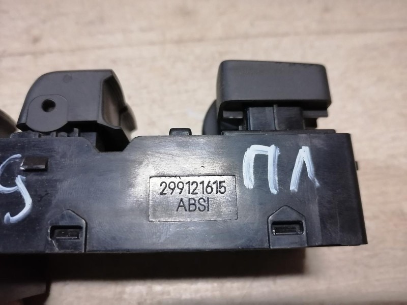 Rio 3 №9 блок управления стеклоподъемниками