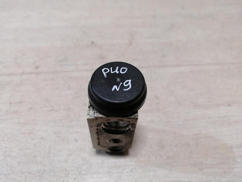 Rio 3 №9 клапан кондиционера