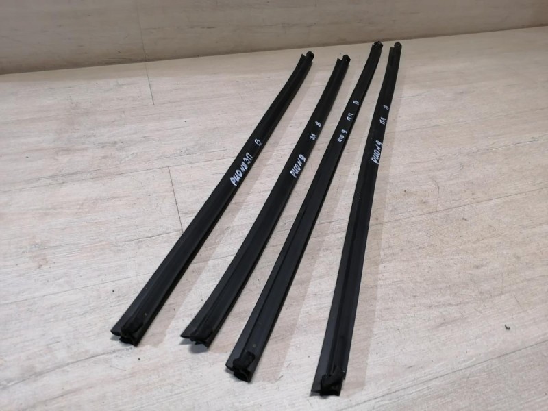 Rio 3 №9 бархотка внутренняя задняя правая