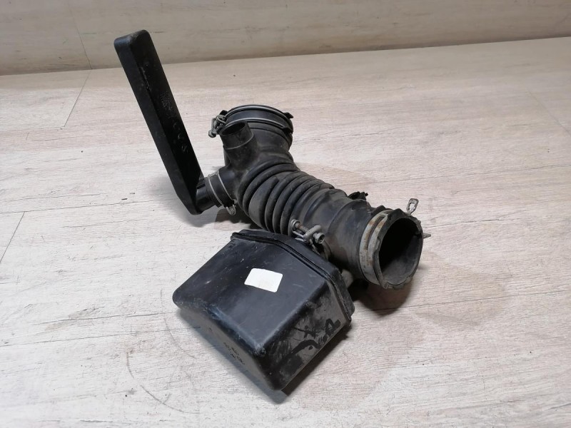 Camry v40 №4 патрубок воздушного фильтра 2,4