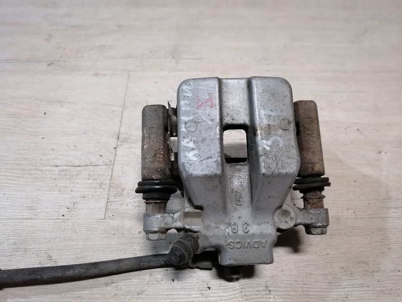 Camry v40 №4 суппорт задний правый 2,4