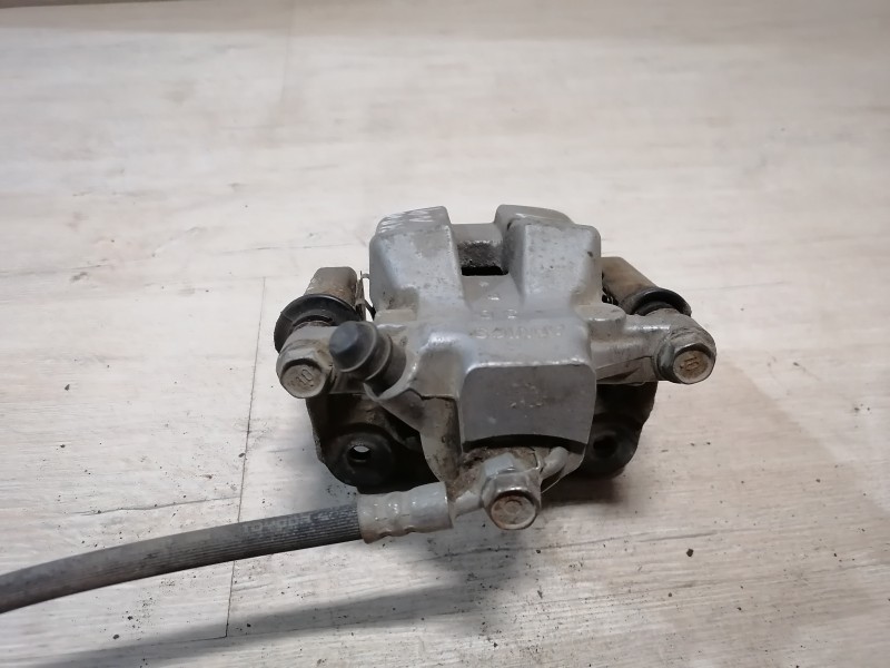 Camry v40 №4 суппорт задний правый 2,4