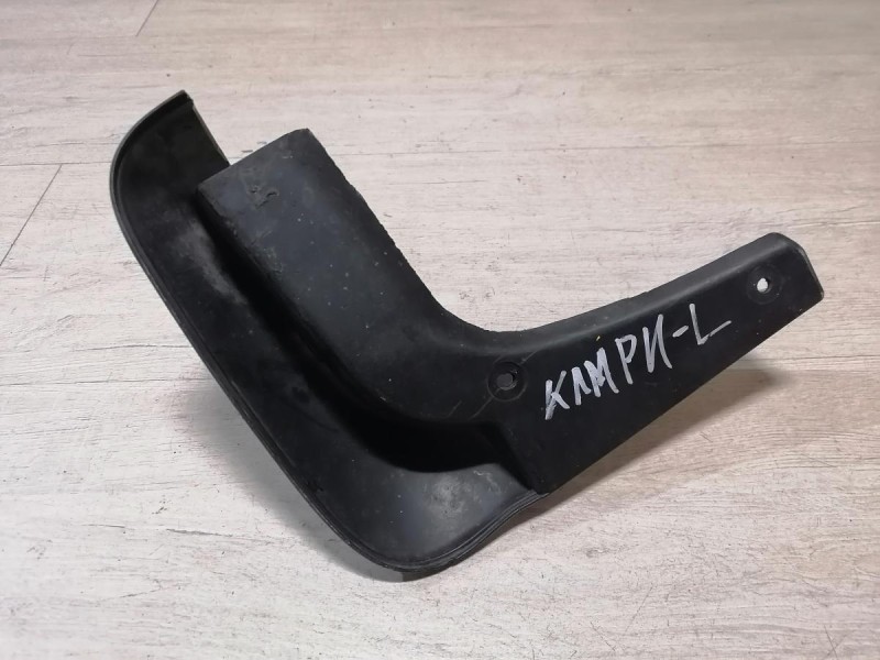 Camry v40 №1 брызговик задний левый