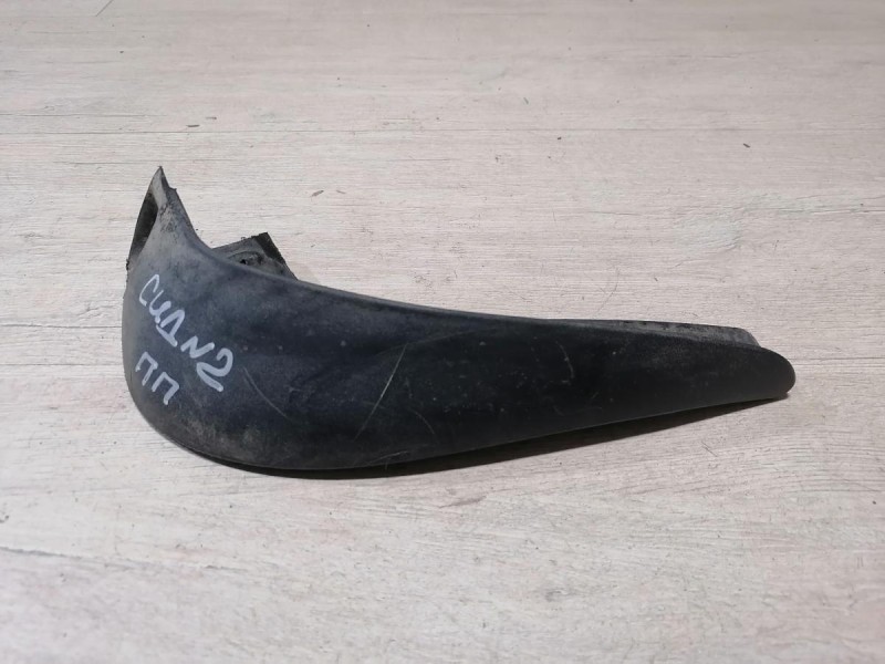 Ceed №2 брызговик передний правый