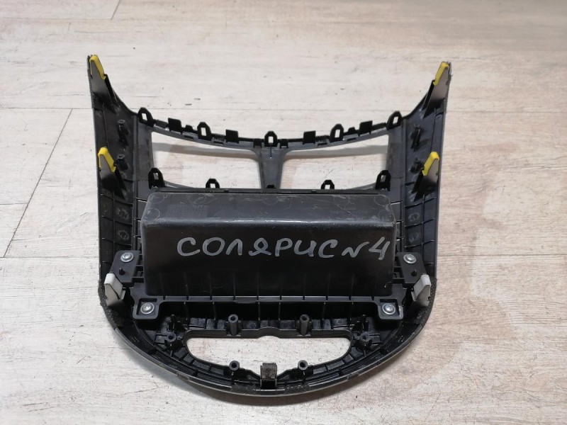 Solaris №4 рамка под магнитолу