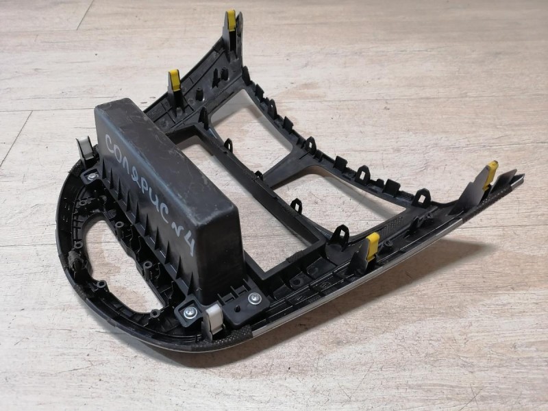 Solaris №4 рамка под магнитолу