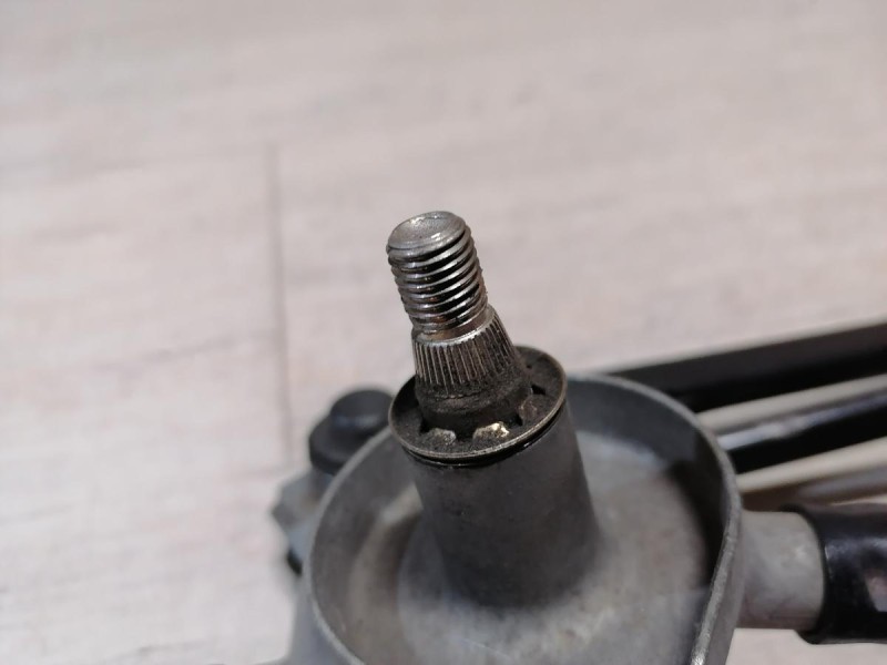 Solaris №4 трапеция дворников