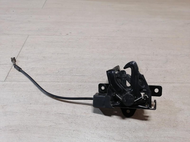 Solaris №4 замок капота