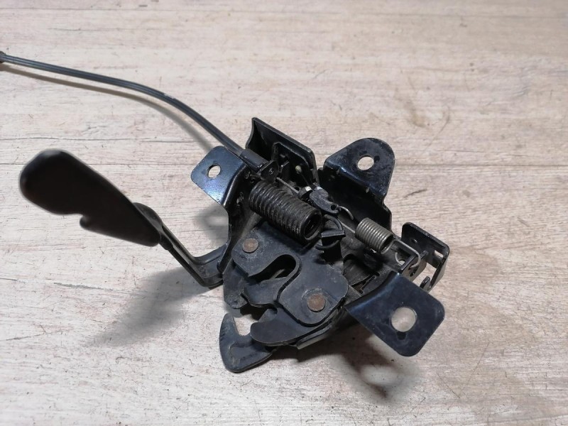 Solaris №4 замок капота