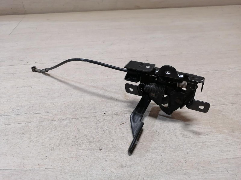 Solaris №4 замок капота