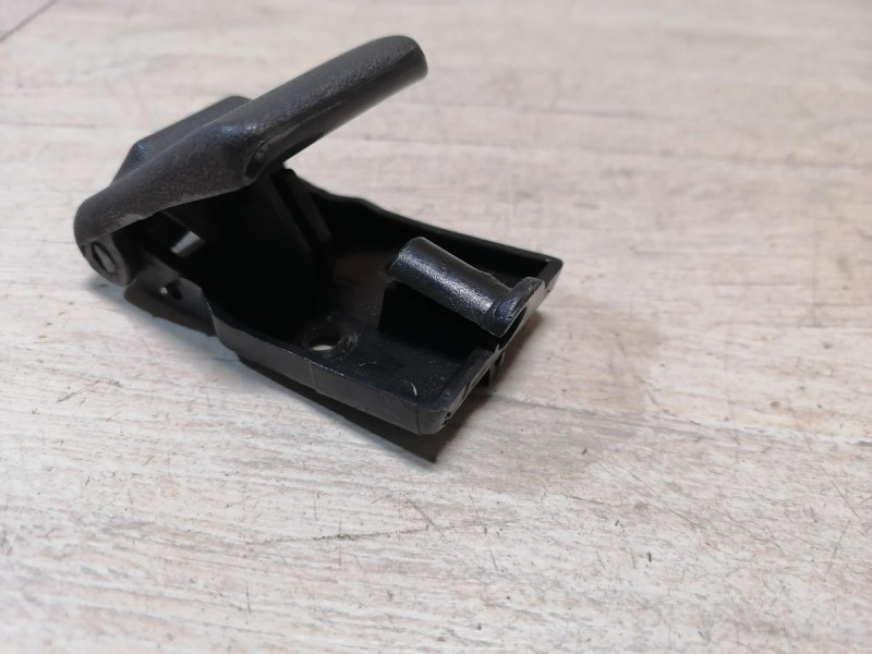 Solaris №4 ручка открывания капота в салоне