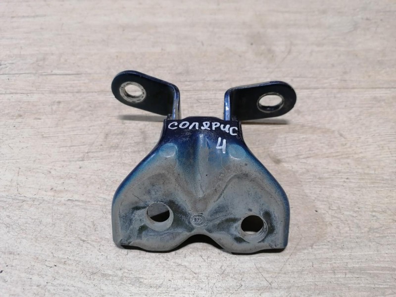 Solaris №4 петля двери передняя левая нижняя