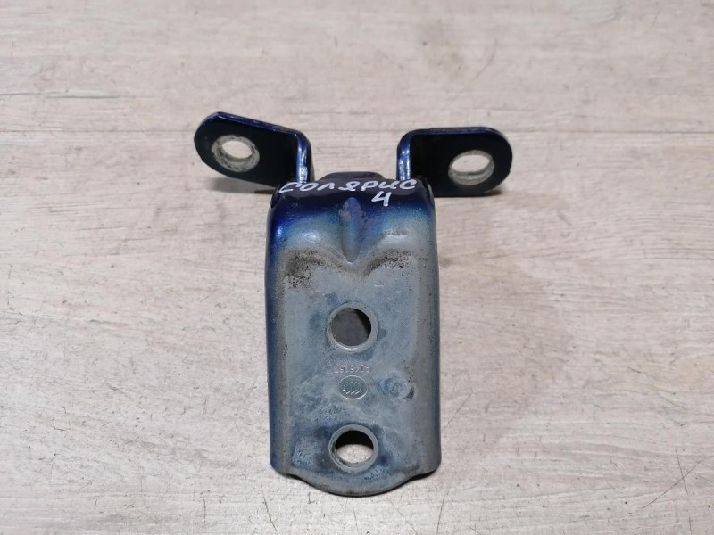 Solaris №4 петля двери передняя правая верхняя