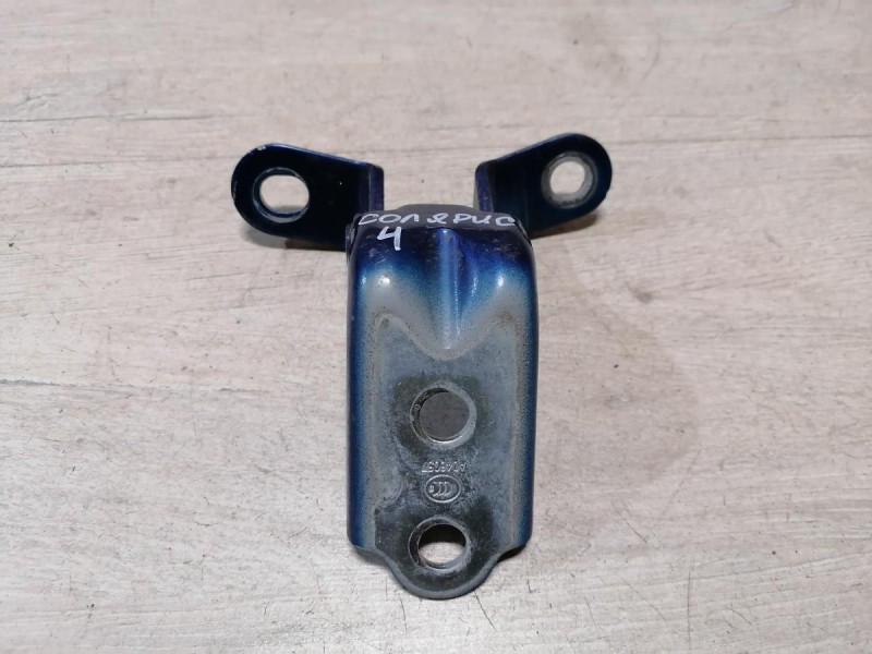 Solaris №4 петля двери задняя правая нижняя