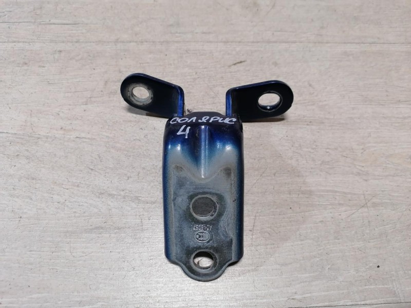 Solaris №4 петля двери задняя левая нижняя