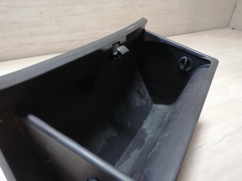 Solaris №4 бардачок