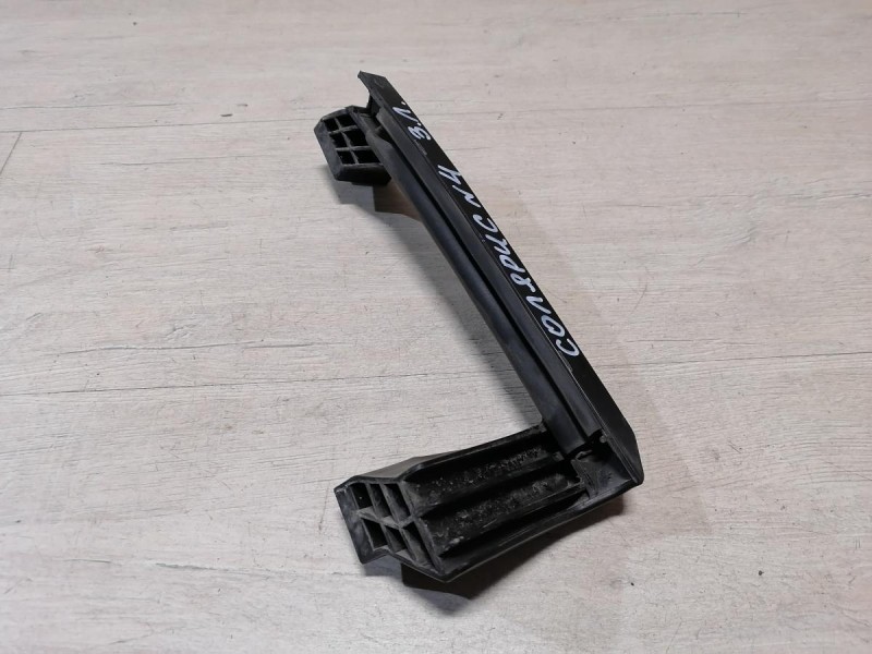 Solaris №4 направляющая стекла двери задняя левая