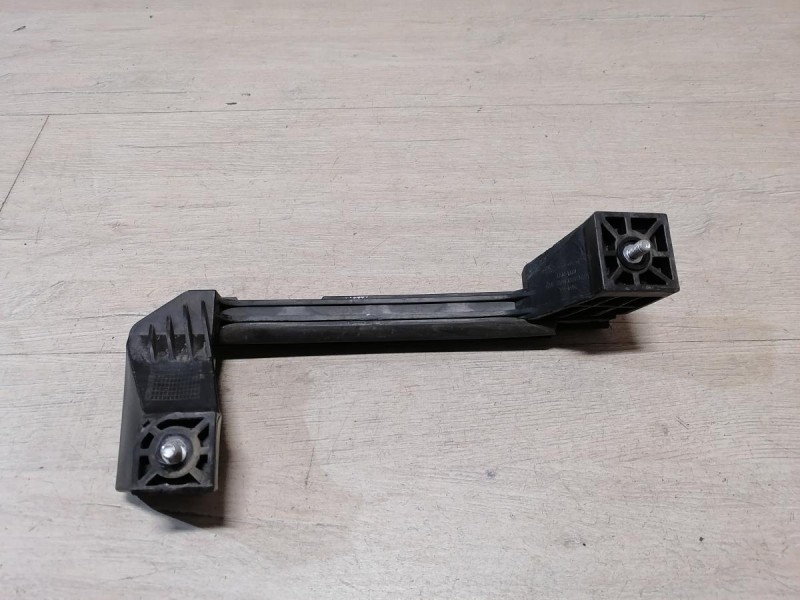 Solaris №4 направляющая стекла двери задняя левая