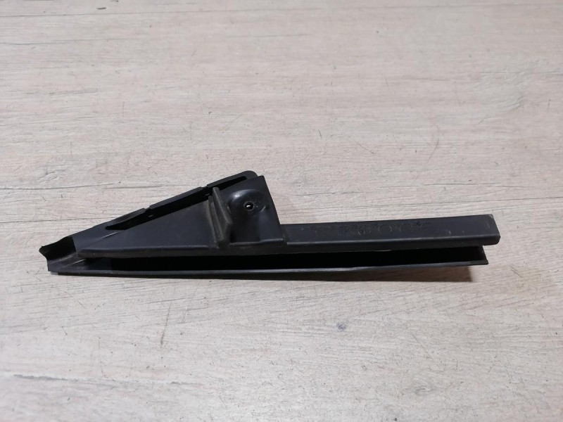 Solaris №4 направляющая стекла двери задняя правая