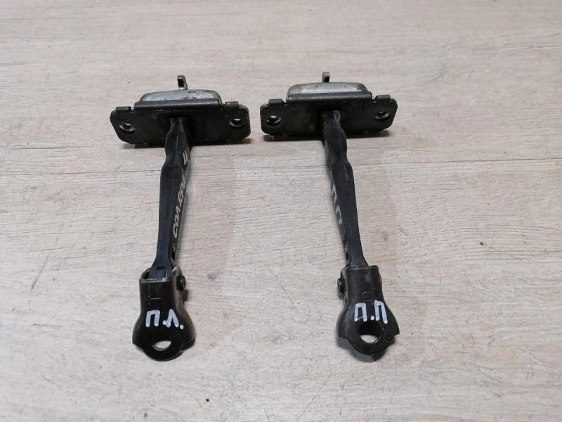 Solaris №4 ограничитель двери передний