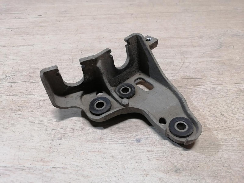 Solaris №4 фиксатор тросов кулисы мкпп