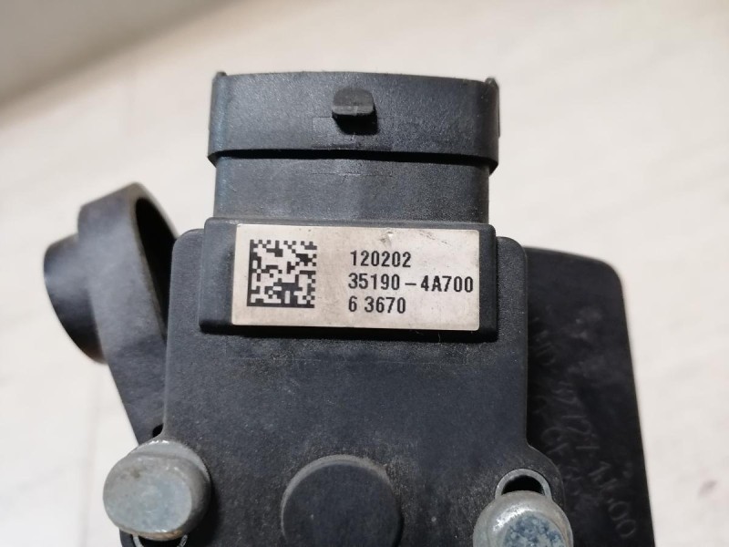 Solaris №4 педаль газа