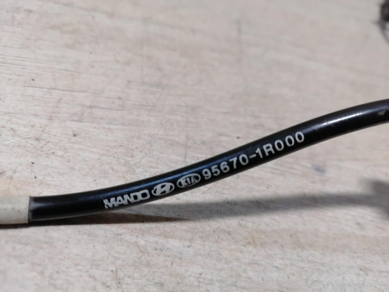 Solaris №4 датчик абс передний левый