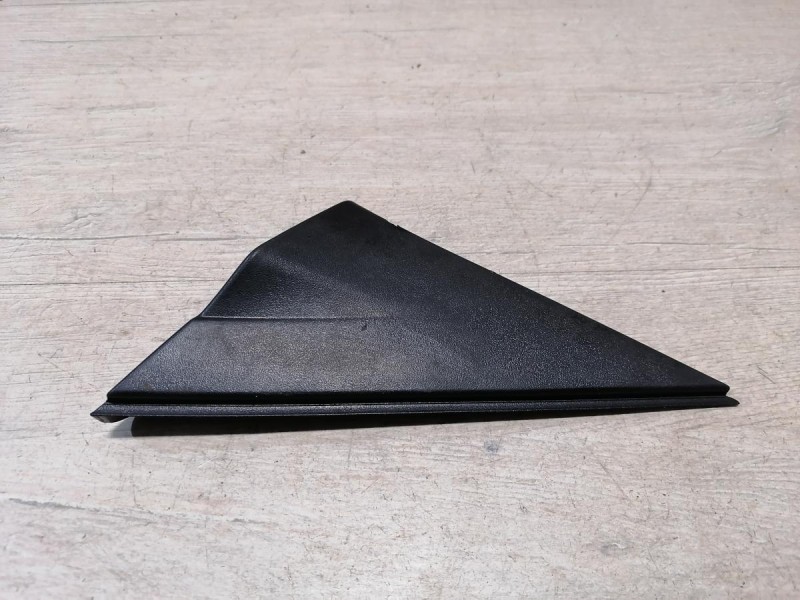 Solaris №4 накладка крыла передняя левая уголок деф