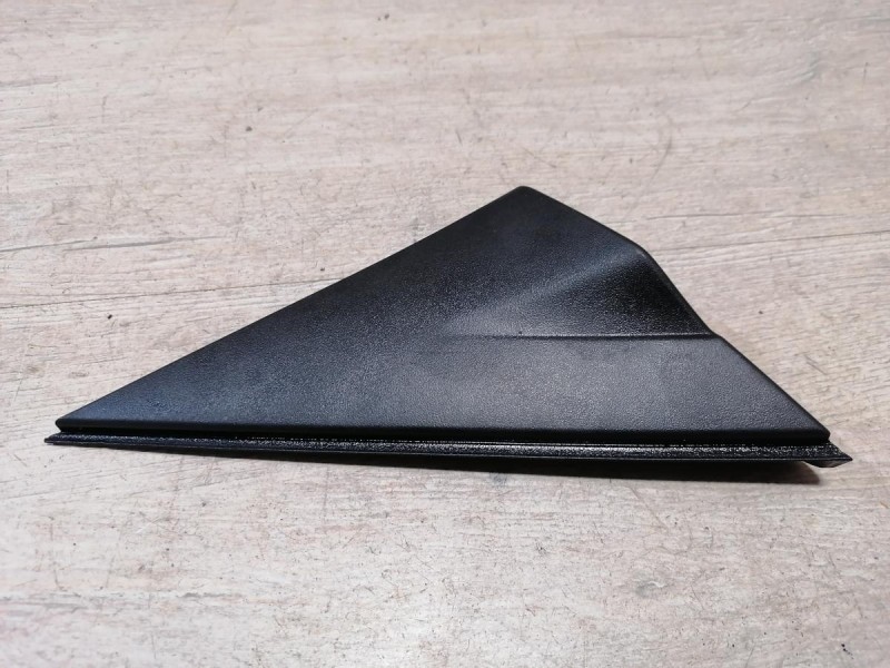 Solaris №4 накладка крыла передняя правая уголок