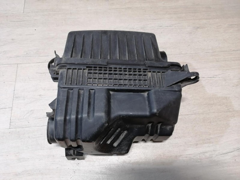 Solaris №4 корпус воздушного фильтра деф