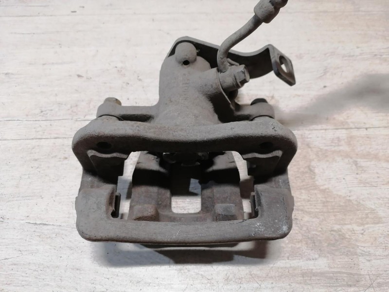 Solaris №4 суппорт задний левый