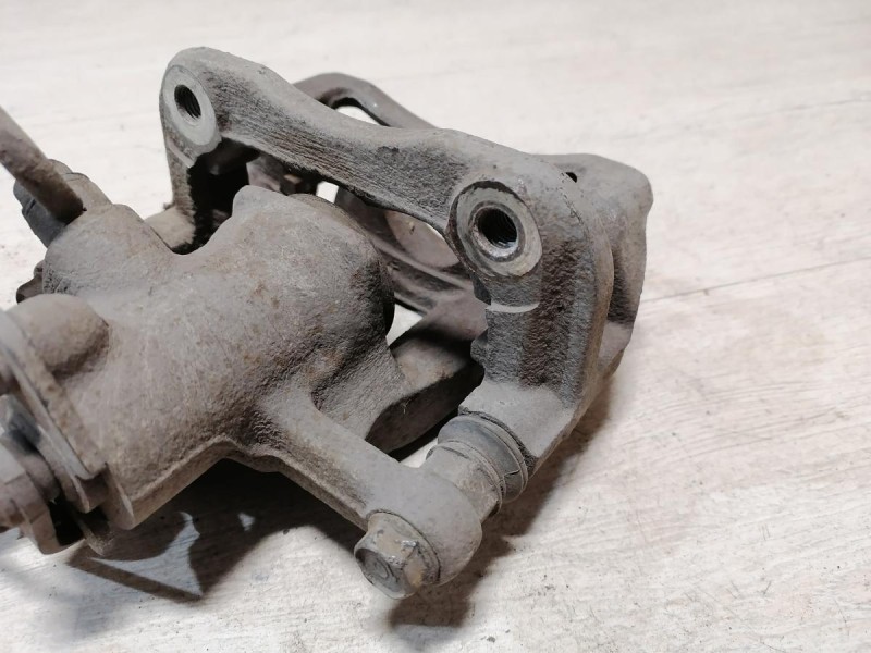 Solaris №4 суппорт задний левый