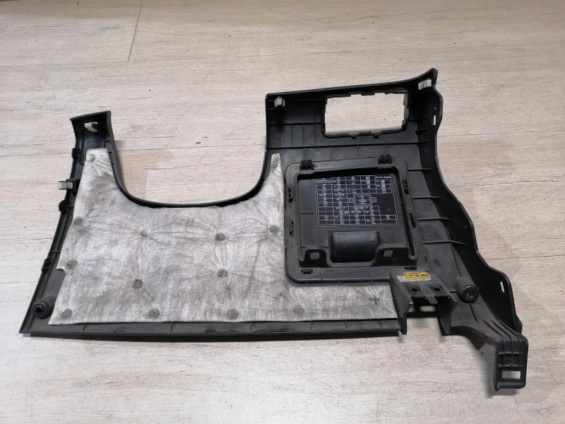 Solaris №4 накладка подрулевая