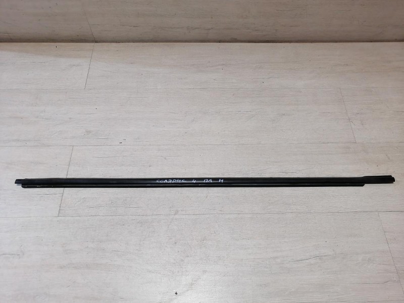 Solaris №4 бархотка наружная передняя левая