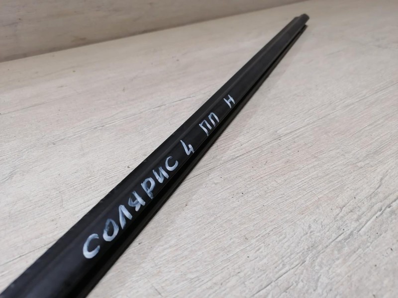 Solaris №4 бархотка наружная передняя правая