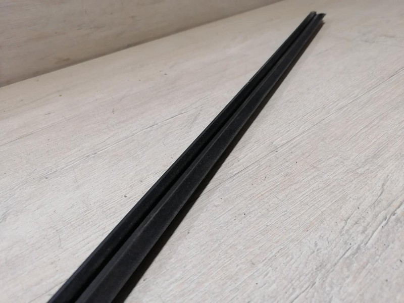 Solaris №4 бархотка наружная передняя правая