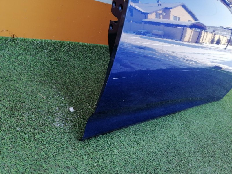 Solaris №4 дверь передняя правая деф