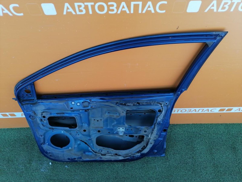 Solaris №4 дверь передняя правая деф