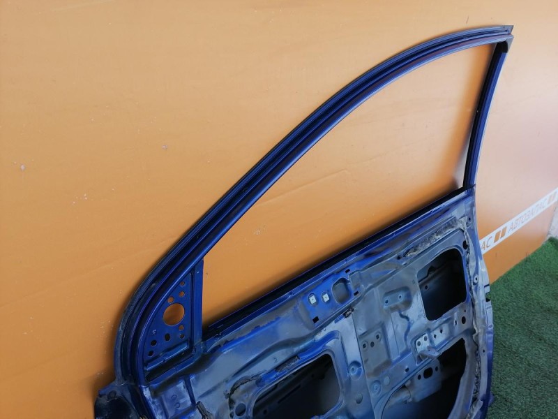 Solaris №4 дверь передняя правая деф