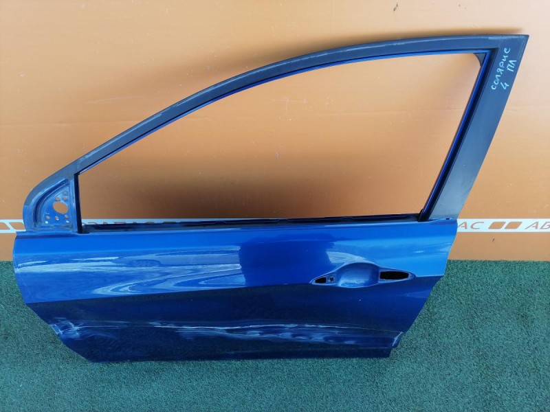 Solaris №4 дверь передняя левая деф