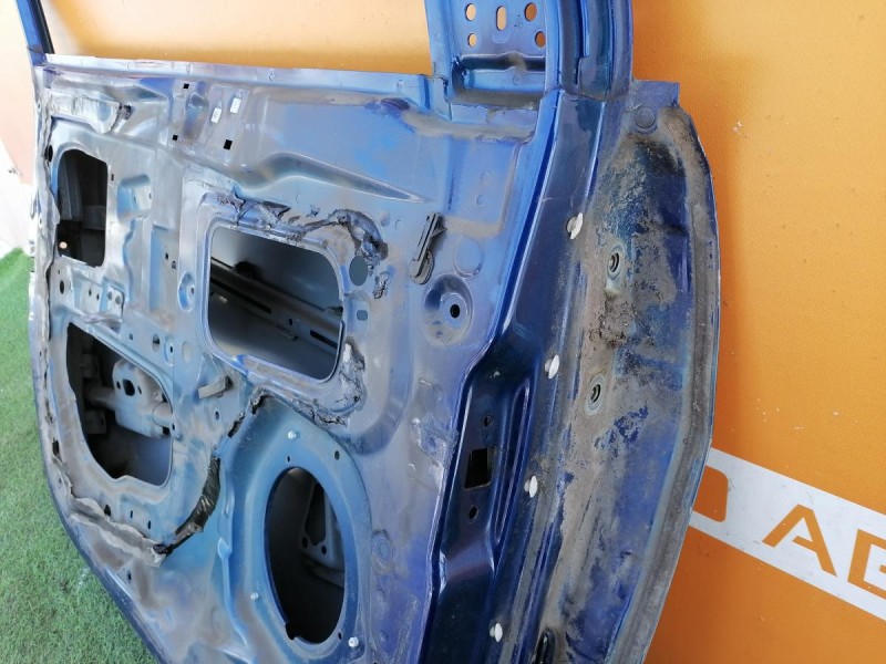 Solaris №4 дверь передняя левая деф