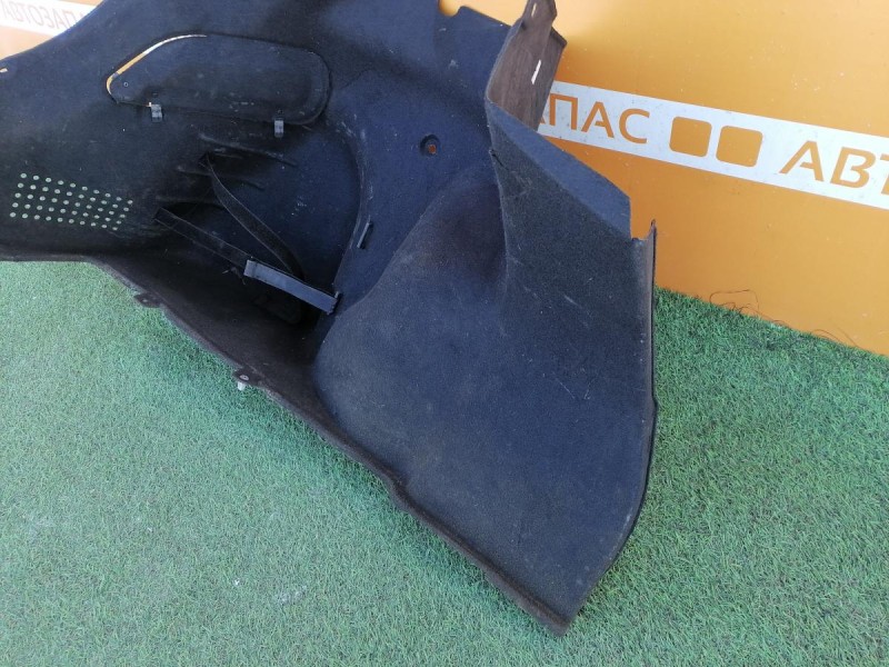 Solaris №4 обшивка багажника левая деф