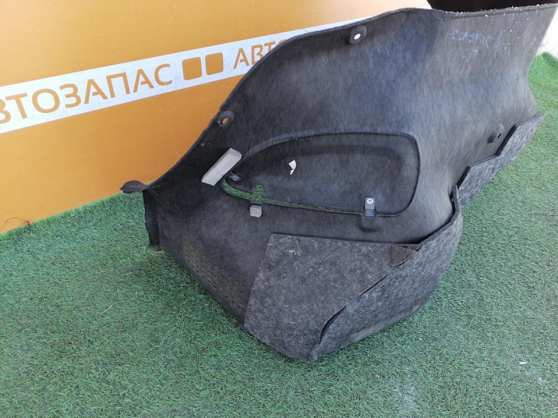 Solaris №4 обшивка багажника правая