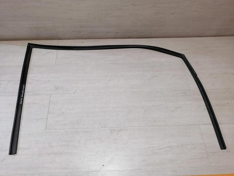 Solaris №4 бархотка верхняя передняя правая