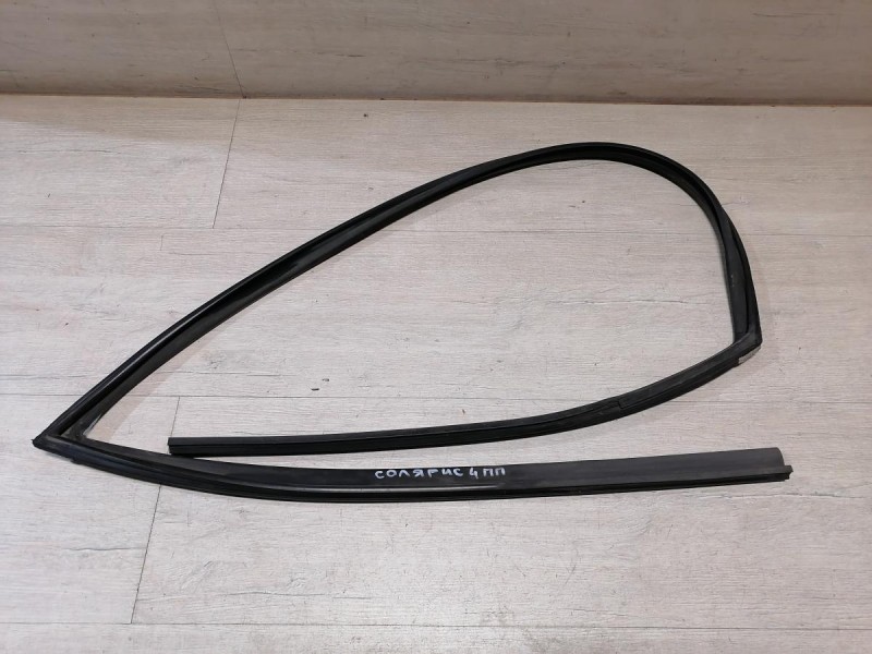 Solaris №4 бархотка верхняя передняя правая