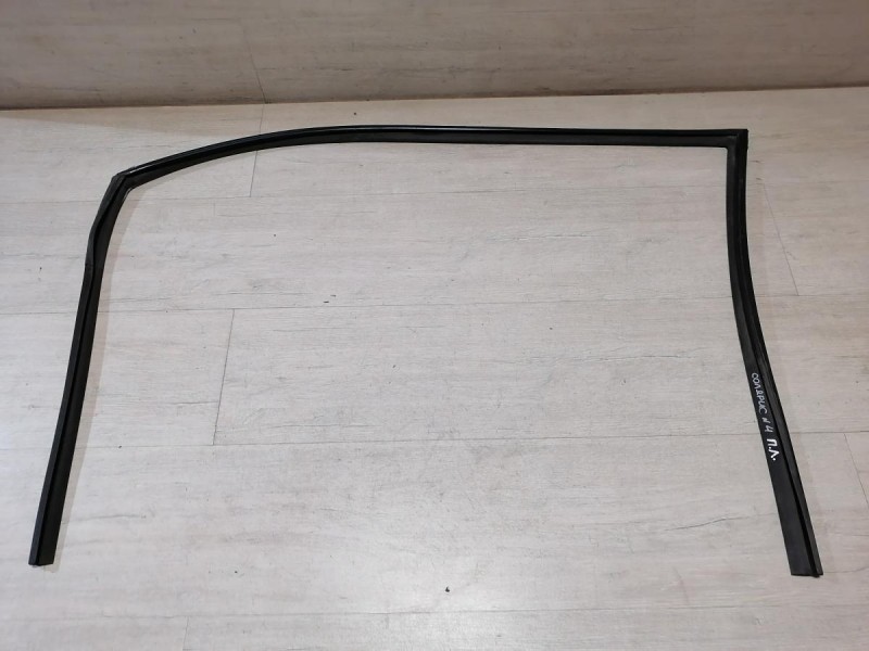 Solaris №4 бархотка верхняя передняя левая