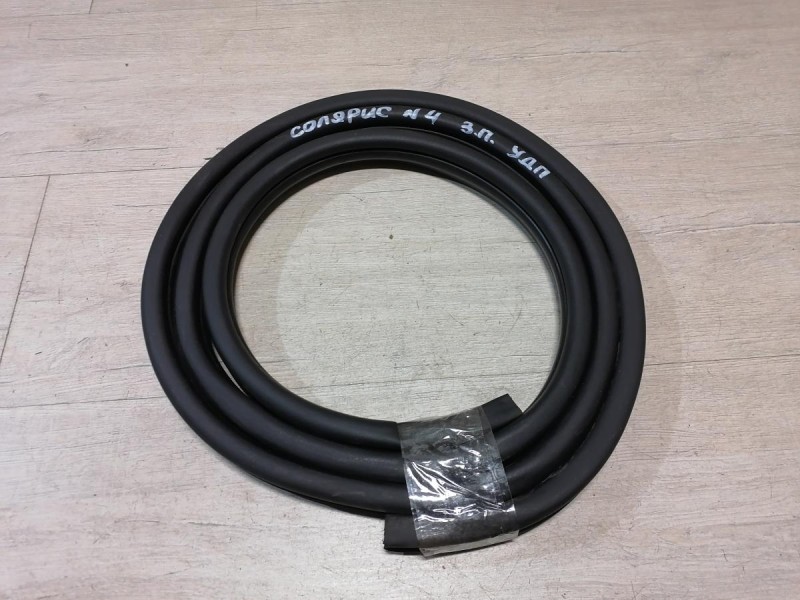 Solaris №4 уплотнитель дверного проема задний правый