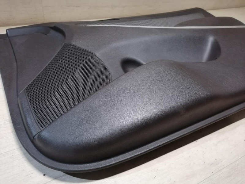 Solaris №4 обшивка двери передняя правая