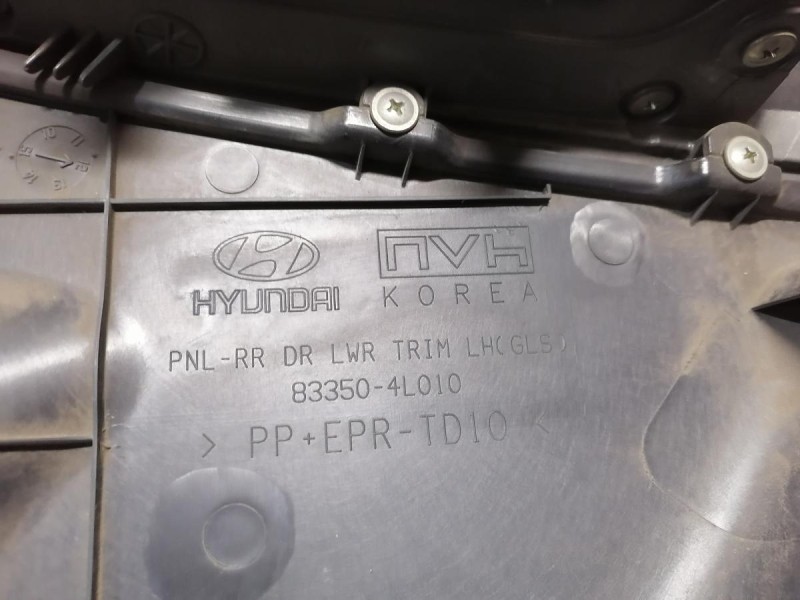 Solaris №4 обшивка двери задняя левая