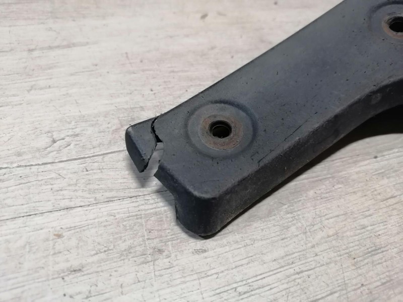 Solaris №4 брызговик задний левый деф